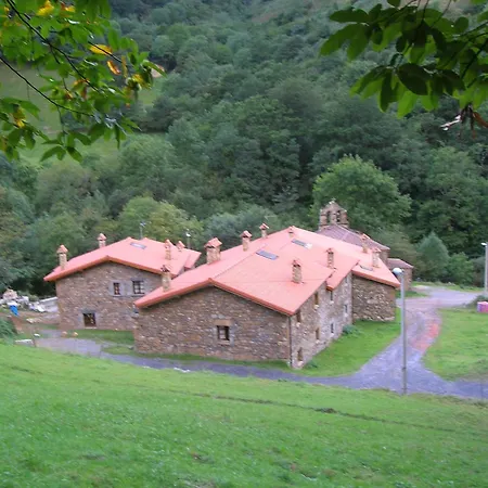 Chalet Las Casucas De Ason Arredondo